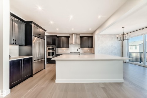 4454 Kinsella Green, Edmonton, AB - Indoor Photo Showing Kitchen With Upgraded Kitchen