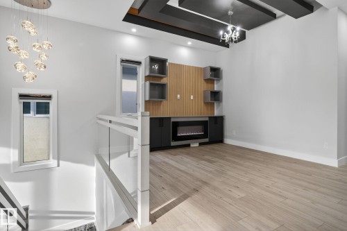 1736 18 Street, Edmonton, AB - Indoor