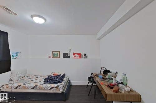 1036 38 Street, Edmonton, AB - Indoor Photo Showing Other Room