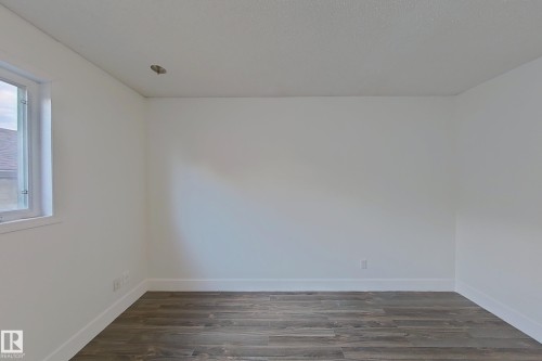 1036 38 Street, Edmonton, AB - Indoor Photo Showing Other Room