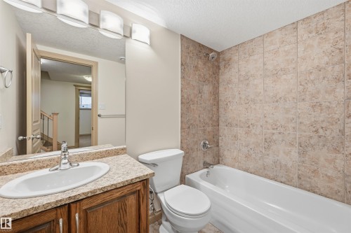 1610 Haswell Court, Edmonton, AB - Indoor Photo Showing Bathroom
