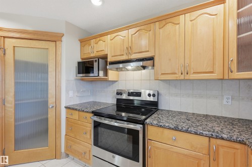 1610 Haswell Court, Edmonton, AB - Indoor Photo Showing Kitchen