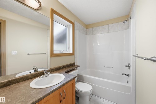 1610 Haswell Court, Edmonton, AB - Indoor Photo Showing Bathroom
