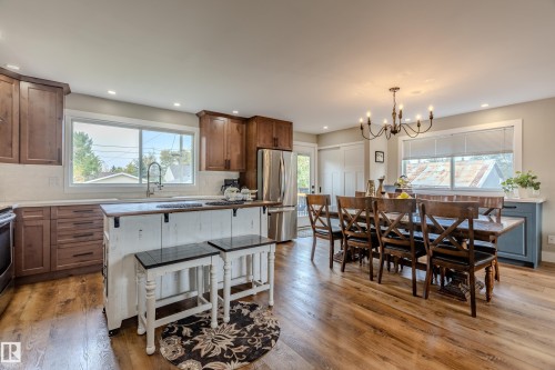 10114 102 Avenue, Morinville, AB - Indoor