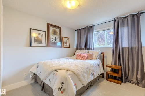 10114 102 Avenue, Morinville, AB - Indoor Photo Showing Bedroom
