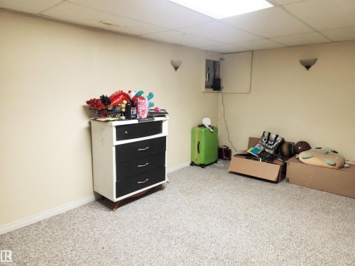 162 Abbottsfield Road, Edmonton, AB - Indoor
