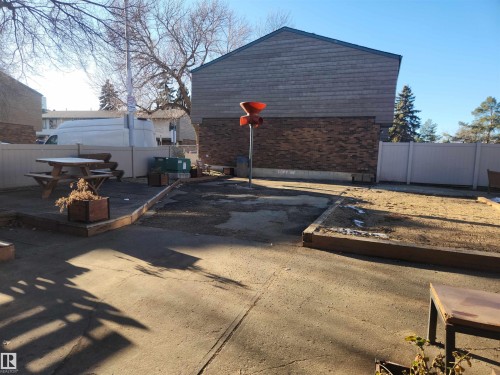 162 Abbottsfield Road, Edmonton, AB - Outdoor