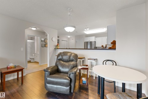 112 237 Youville Drive E, Edmonton, AB - Indoor Photo Showing Other Room