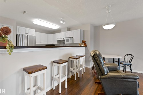 112 237 Youville Drive E, Edmonton, AB - Indoor