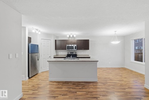 17365 8A Avenue, Edmonton, AB - Indoor Photo Showing Kitchen