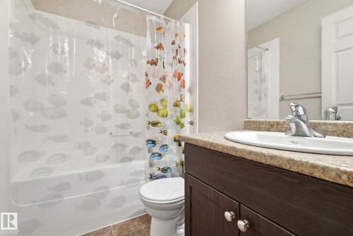 17365 8A Avenue, Edmonton, AB - Indoor Photo Showing Bathroom