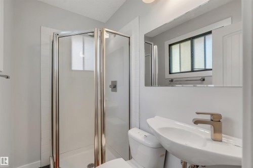 232 Ranchview Place Nw, Calgary, AB - Indoor Photo Showing Bathroom