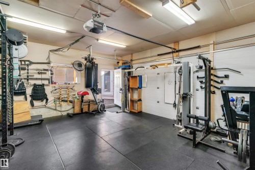 232 Ranchview Place Nw, Calgary, AB - Indoor Photo Showing Garage