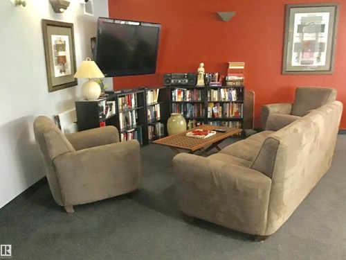 230 592 Hooke Road, Edmonton, AB - Indoor Photo Showing Living Room