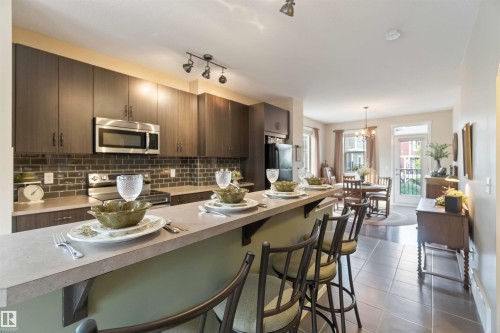 154 603 Watt Boulevard Sw, Edmonton, AB - Indoor