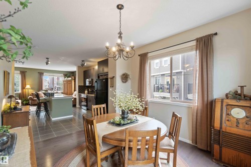 154 603 Watt Boulevard Sw, Edmonton, AB - Indoor Photo Showing Dining Room