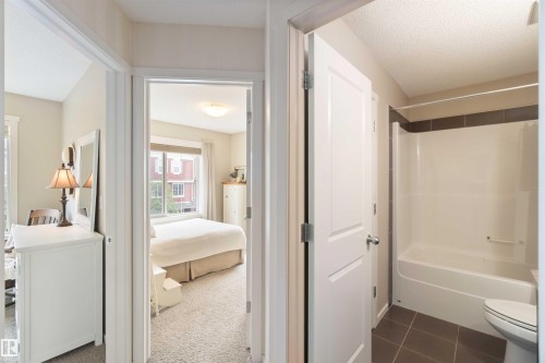 154 603 Watt Boulevard Sw, Edmonton, AB - Indoor Photo Showing Bathroom