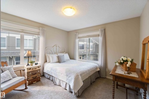 154 603 Watt Boulevard Sw, Edmonton, AB - Indoor Photo Showing Bedroom