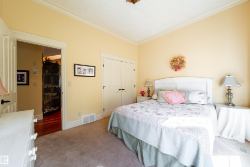 2A Silver Beach Road, Rural Wetaskiwin County, AB - Indoor Photo Showing Bedroom