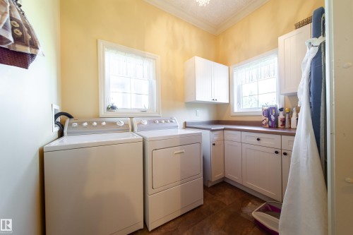 2A Silver Beach Road, Rural Wetaskiwin County, AB - Indoor Photo Showing Laundry Room