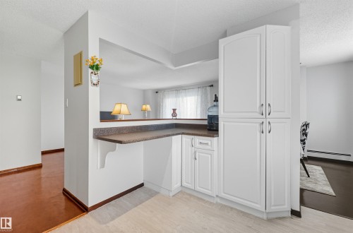 602 9929 113 Street, Edmonton, AB - Indoor