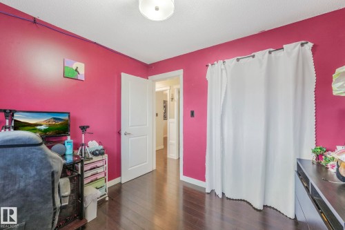 5924 152A Avenue, Edmonton, AB - Indoor Photo Showing Bedroom