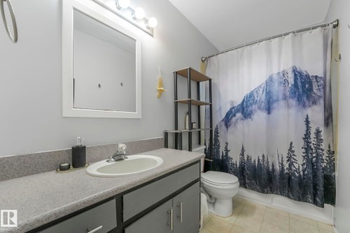 5924 152A Avenue, Edmonton, AB - Indoor Photo Showing Bathroom