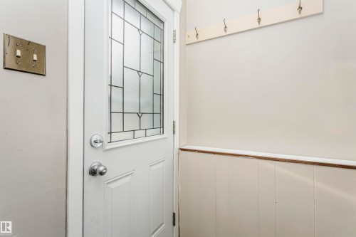 8412 71 Street, Edmonton, AB - Indoor Photo Showing Other Room