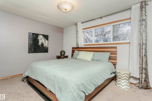 8412 71 Street, Edmonton, AB - Indoor Photo Showing Bedroom