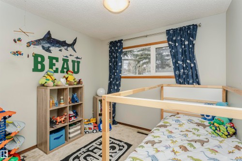 8412 71 Street, Edmonton, AB - Indoor