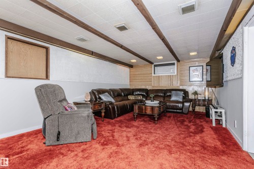 8412 71 Street, Edmonton, AB - Indoor Photo Showing Other Room