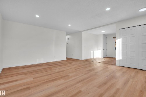 1912 151 Avenue, Edmonton, AB - Indoor Photo Showing Other Room