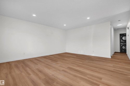 1912 151 Avenue, Edmonton, AB - Indoor Photo Showing Other Room