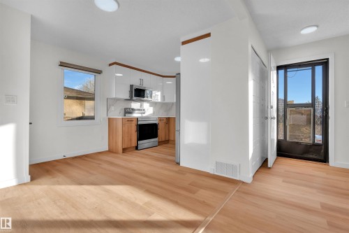 1912 151 Avenue, Edmonton, AB - Indoor