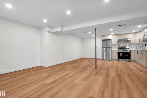 1912 151 Avenue, Edmonton, AB - Indoor