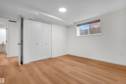 1912 151 Avenue, Edmonton, AB - Indoor Photo Showing Other Room