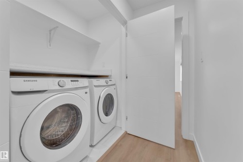 2 Cobblestone Gate, Spruce Grove, AB - Indoor Photo Showing Laundry Room