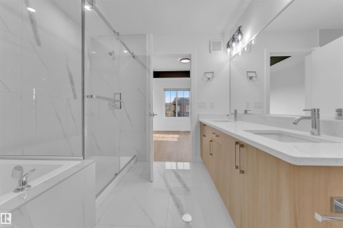 2 Cobblestone Gate, Spruce Grove, AB - Indoor Photo Showing Bathroom