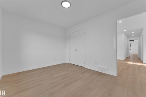 2 Cobblestone Gate, Spruce Grove, AB - Indoor Photo Showing Other Room