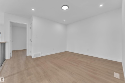 2 Cobblestone Gate, Spruce Grove, AB - Indoor Photo Showing Other Room