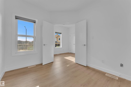 2 Cobblestone Gate, Spruce Grove, AB - Indoor Photo Showing Other Room