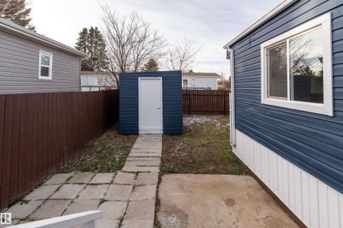 2001 West View Green, Edmonton, AB - Outdoor With Exterior