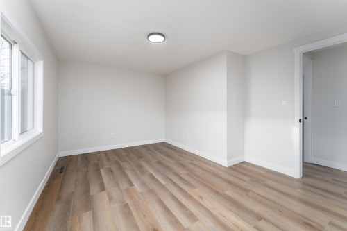 2001 West View Green, Edmonton, AB - Indoor Photo Showing Other Room