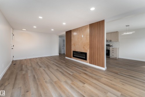 2001 West View Green, Edmonton, AB - Indoor With Fireplace