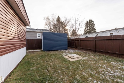 2001 West View Green, Edmonton, AB - Outdoor