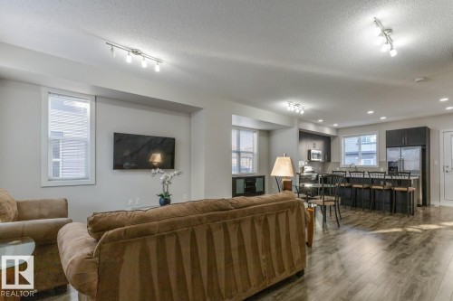 112 655 Watt Boulevard, Edmonton, AB - Indoor Photo Showing Living Room
