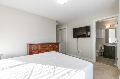 112 655 Watt Boulevard, Edmonton, AB - Indoor Photo Showing Bedroom