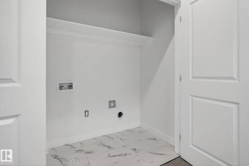 130 Pierwyck Loop, Spruce Grove, AB - Indoor Photo Showing Other Room