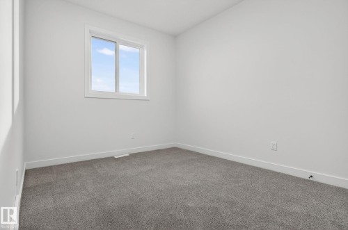130 Pierwyck Loop, Spruce Grove, AB - Indoor Photo Showing Other Room