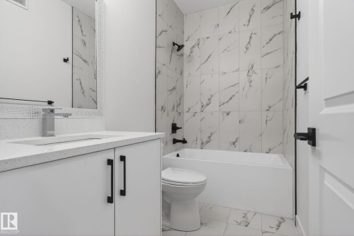 132 Pierwyck Loop, Spruce Grove, AB - Indoor Photo Showing Bathroom